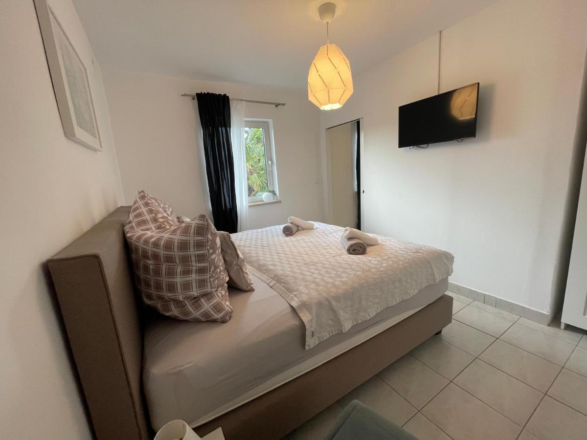 Enna Apartment 3 Perfect Location เมดูลิน ภายนอก รูปภาพ